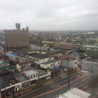 右手が酒田駅となります。