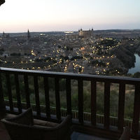 夏なのでなかなか闇が訪れません・笑