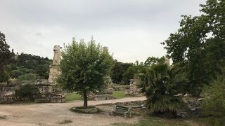 ３体の像があるのだけ