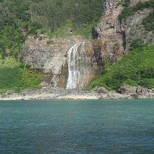 カムイワッカの滝