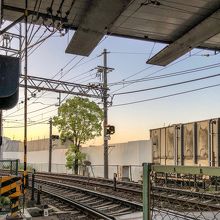 お店の存在感の大きさに気づかずにはいられません。