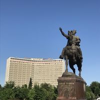 アミール広場のすぐそば