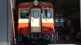 列車の時間待ちに。キハ52と鉄道模型、ジオラマが見もの。