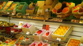 フルーツとケーキ