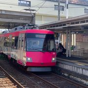 駅名は違いますが小田急線豪徳寺駅との乗換駅です。招き猫で有名な豪徳寺まで歩けます。