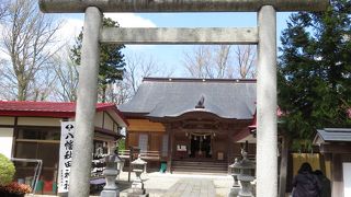 千秋公園内にある神社