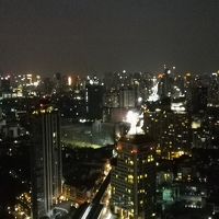 ルーフトップバーからの夜景
