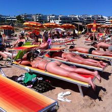 頭隠して、ケツ！隠さず........