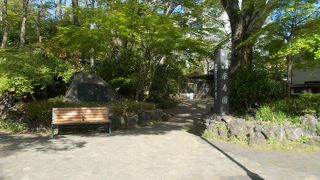 JR三島駅の広場の南側に広がっています。