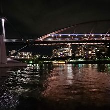 夜のブリスベン川