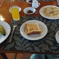 パン、フライドライス、ヌードルから選べます