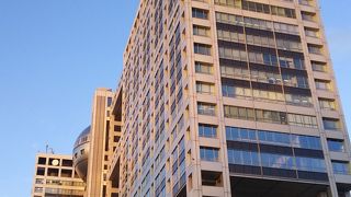 お台場にそびえ立つ