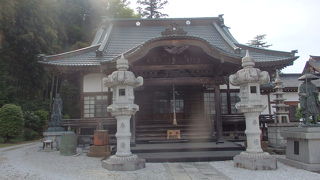 大高取山下山途中、法恩寺に寄りました