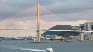 釜山港への出入時にくぐる大きな橋