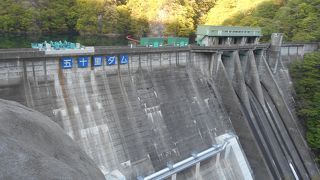 龍王峡の上流の鬼怒川支流をせき止めた鬼怒川水系最初のダム