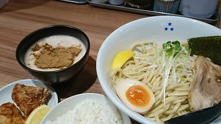 貴重なラーメン専門店