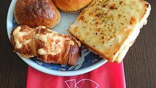 地元に愛される焼きたてパンのお店