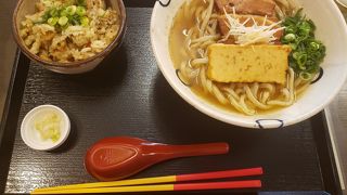 スープも麺も三枚肉も炊き込みご飯も最高です！