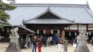 歴史的な舞台　勝海舟ゆかりの寺