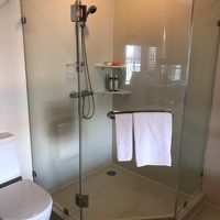 シャワーブース