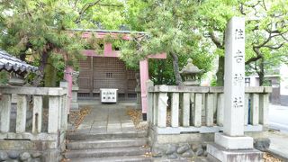 地元・船町の守り神、小さいです