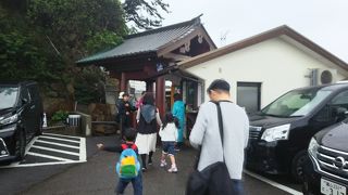 海のすぐそばです　崎の湯露天風呂