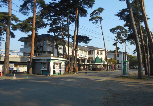 温泉もある猪苗代湖東岸で一番の行楽地