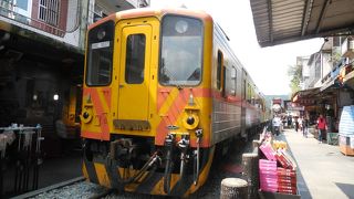 平日でも混んでいる。ツアー客ばっかり