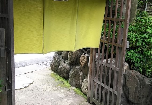 住宅地にひっそりあるお蕎麦屋さん