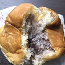 小倉クリームパンです　とても美味しく頂きました