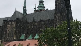 手荷物検査あり