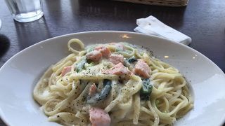 クリームパスタを