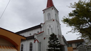 内部がとても特徴的で美しい天主堂