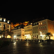 夜の広場