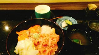 (与五郎寿司)　酢飯は温かく、ちょっと水分が多く残念でした