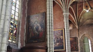 無料エリアの教会部分も見ごたえあります