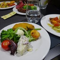 夕食つき（ブッフェ）のプランは便利。