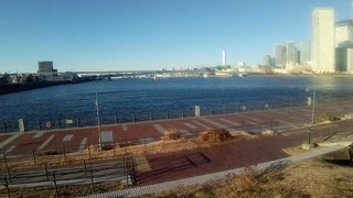 ららぽーと豊洲からお台場方面に見える一番目の橋