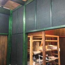 緑漆の部屋