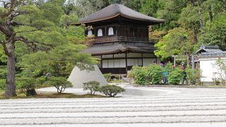 金閣と比べた渋さが魅力