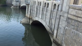 かって浪華八百八橋と呼ばれた大阪の橋の代表、知名度も抜群です、