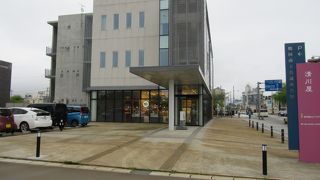 致道館の近くのお土産屋さん