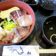 海鮮丼