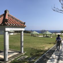 青い海が広がり景色がよい