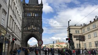 カレル橋旧市街側