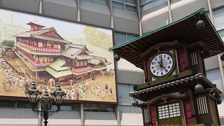 道後温泉駅前の広場