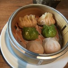 蒸し餃子が半額だった