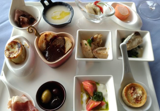 海が一望できるレストラン