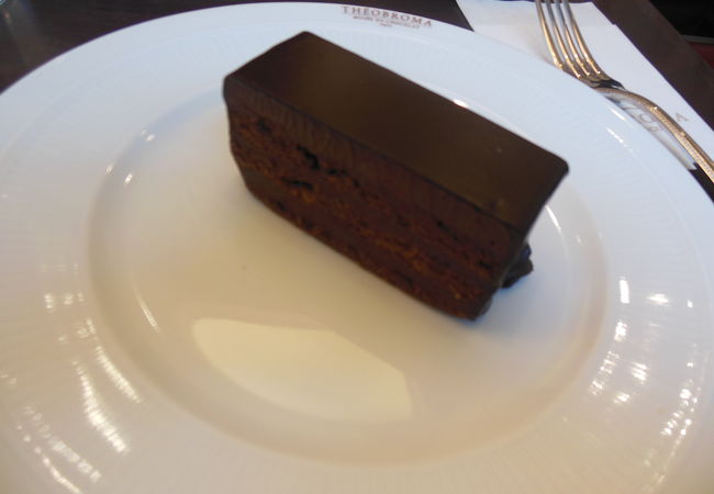 濃厚なチョコレートケーキがおすすめ
