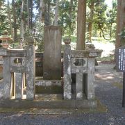 927年以前からの「延喜式内社 白河神社」境内にあり石碑の多さもあって歴史ロマンを感じさせる箇所